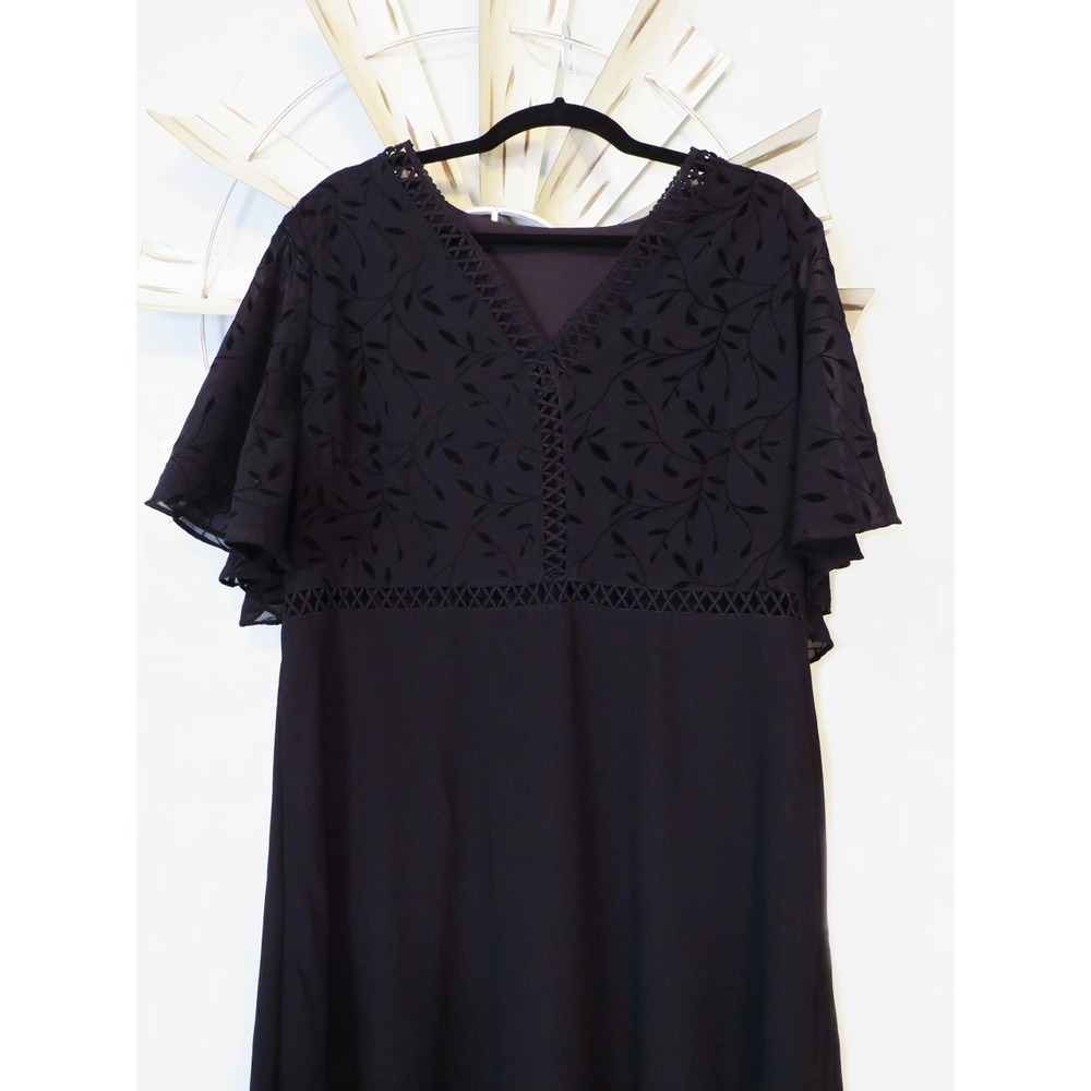SHEIN Curve 2XL Black Flocked Leaf Chiffon Dress Flutter Sleeve V-Neck Plus Size - Picture 4 of 9